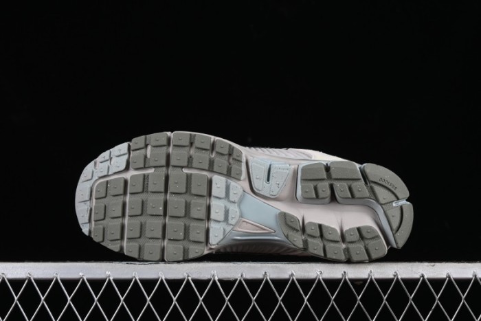 Nike Zoom Vomero 5 SP Retro Classic Casual Running Shoes with EVA Midsole - FZ3653-104
