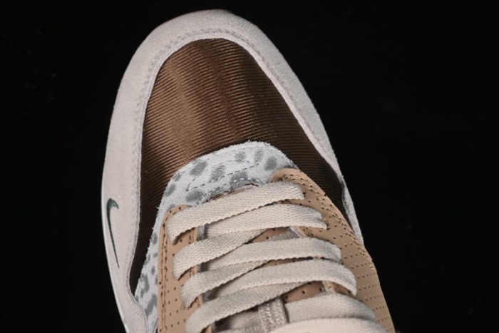 Nike Division Street x Air Max 1/87 Retro Casual Sneakers - HQ2640-200