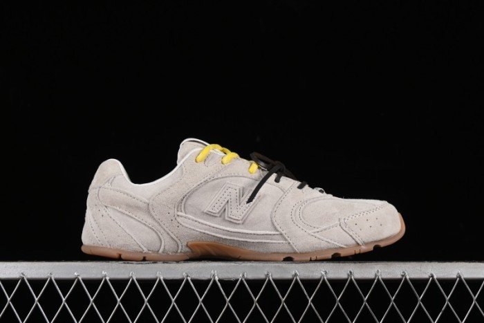 MiuMiu x New Balance 530 Low-Top Classic Retro Casual Running Shoes - AJD4 1