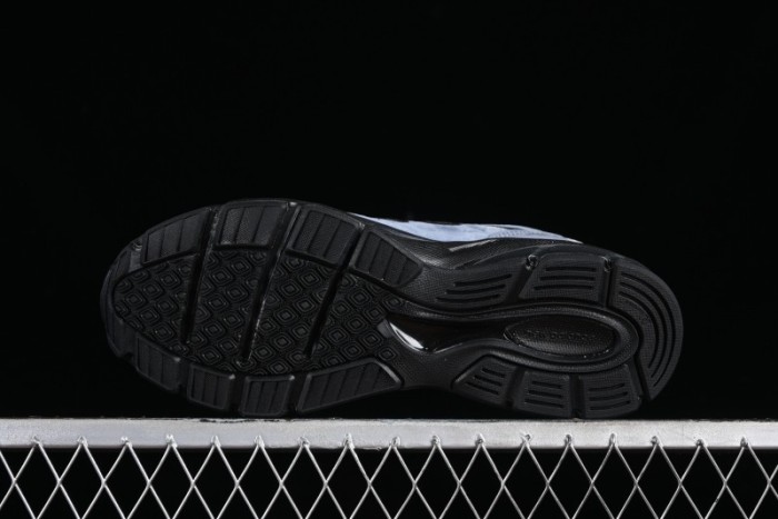 New Balance 990 Series Premium USA-Made Retro Running Shoes with Carbon Midsole - U990BB4 1