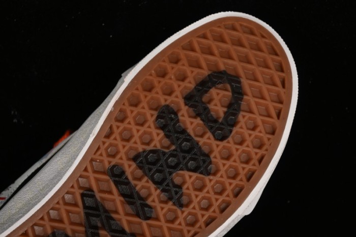 Vans Classics Knu Skool Retro Sneakers with Embroidered Graffiti Design and Thick Tongue - VN000CS00ZB 1