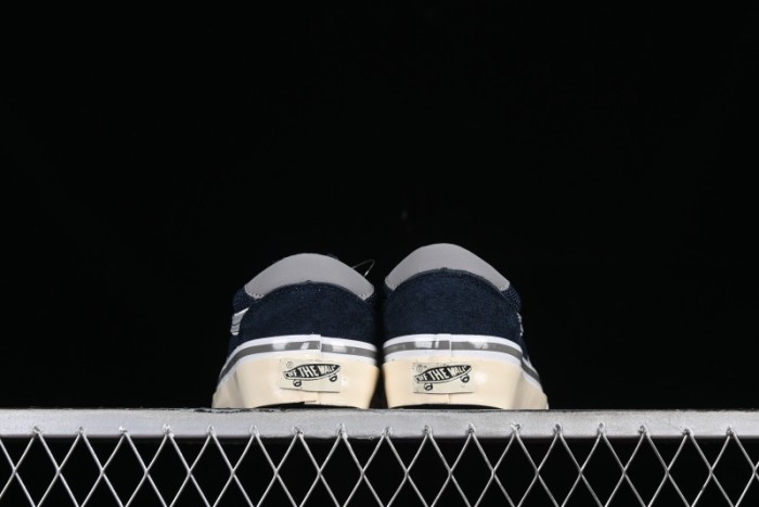 Vans TDC Tokyo Design Collective Old Skool Slip-On Premium Low-Top Casual Sneakers - VN000MY4DT4 1