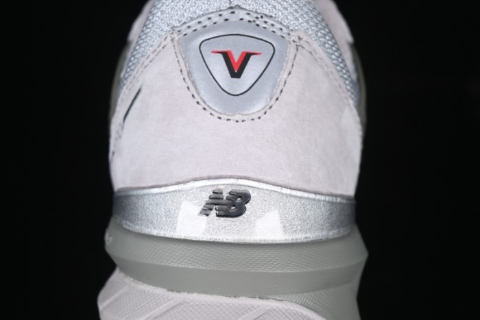 New Balance 990 Series Premium USA-Made Retro Running Shoes - M990GL5