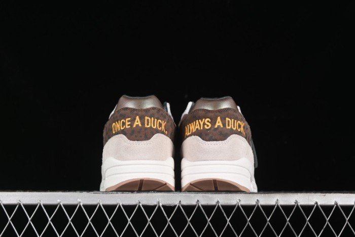 Nike Division Street x Air Max 1/87 Retro Casual Sneakers - HQ2640-200