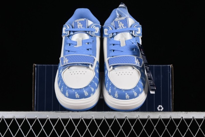 MLB NY Yankees Chunky Liner Lightweight Platform Sneakers with 6cm Height Increase - 3ASXLM13N07CBL