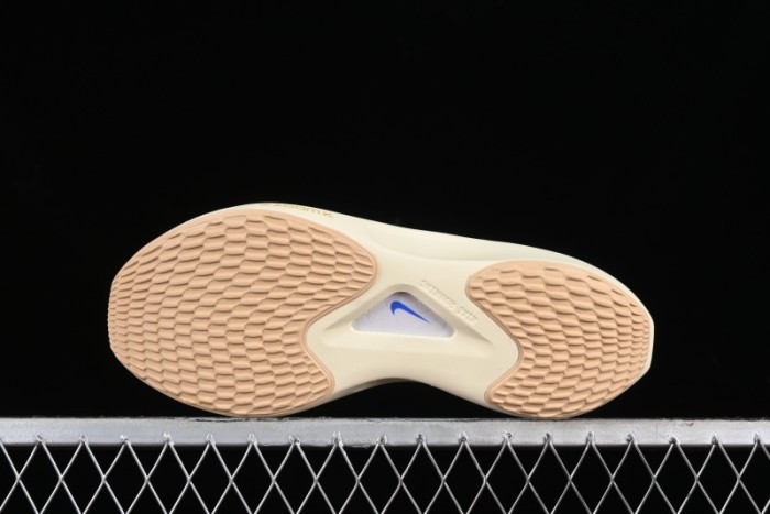 Nike Zoom Fly 5 Premium Lightweight Elastic Running Shoes - FQ7679-800