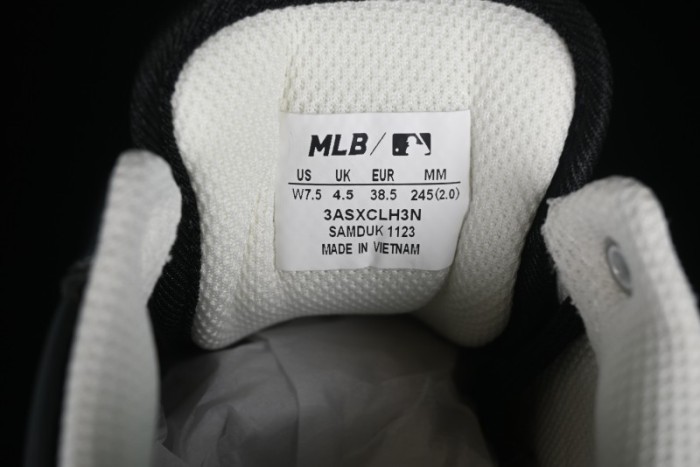 New York Yankees MLB Chunky Liner Height-Increasing Platform Sneakers - 3ASXCLH3N50BKS