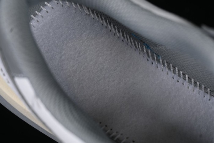 Choco Concert Leather Round Square Asymmetric Fashion Sneakers White Gray - AJE5