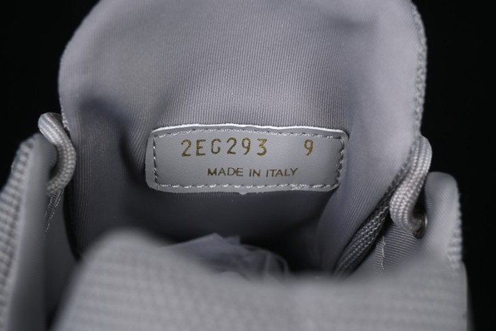 Prada Cloudbust Air Thunder Lifestyle Low-Top Sneakers with Anti-Slip and Wear-Resistant Design - 2EG293