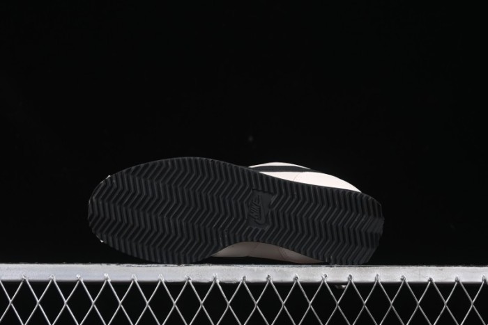 Nike Classic Cortez Leather Retro Running Shoes - HJ7233-838