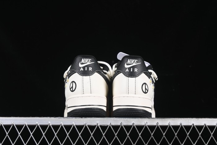 Nike Air Force 1 '07 Low GDragon Collaboration Daisy Lace-Up Casual Sneakers - DM6688-012