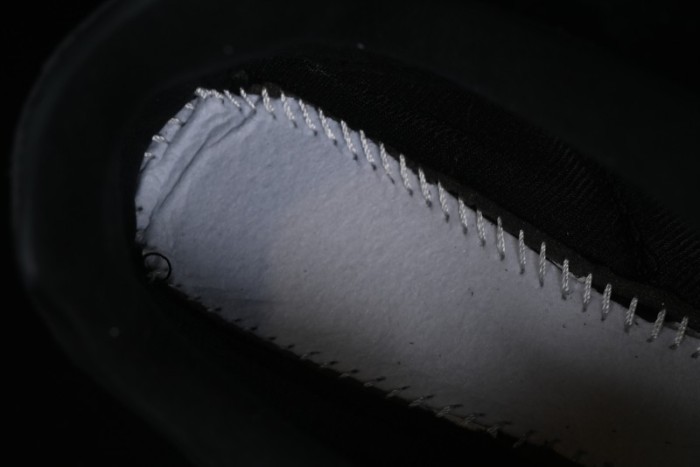 New Balance RC24 Series Retro Football-Inspired Casual Sneakers - URC42LB 1