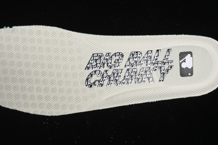 New York Yankees MLB Bigball Chunky Embo Monogram Thick Sole Sandals - 3ASHBEM4N50IVS