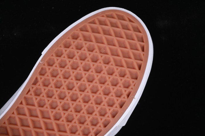 Vans Knu Skool Low-Top Retro Chunky Sneakers - VN000D6CJDG