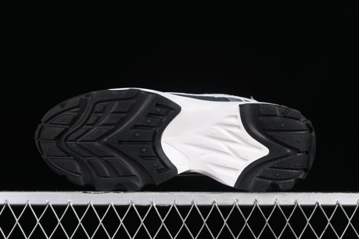 Nike TC 7900 Retro Chunky Dad Shoes with Reflective Swoosh and Cushioned Sole - DD9682-001