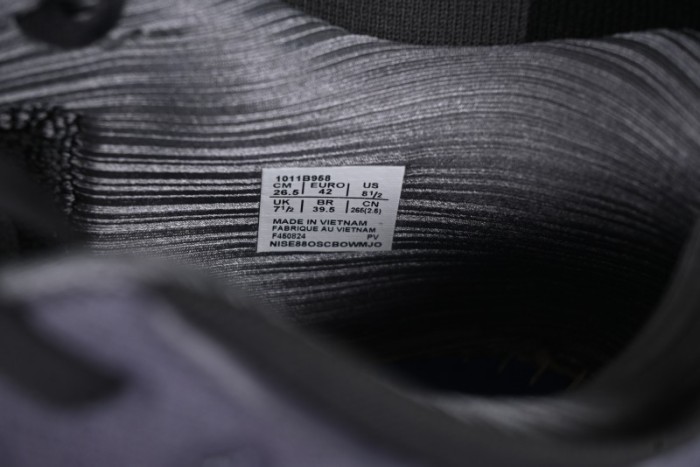 Asics Gel-Nimbus 27 Retro Breathable Casual Shoes with Cushioning for Men - 1011B958-021