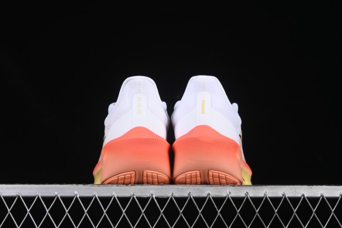 Nike Zoom Fly 6 Lightweight Responsive Running Shoes with Carbon Fiber Plate - IB6657-108