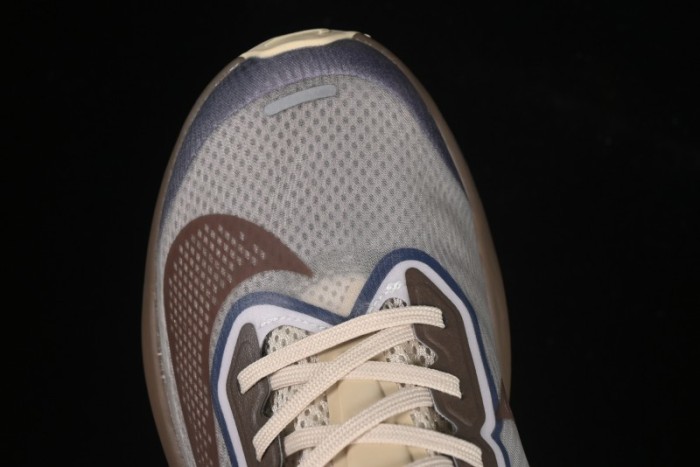 Nike Zoom Fly 6 Ultra-Lightweight Running Shoes with React Foam and Carbon Fiber Plate - HV4366-072