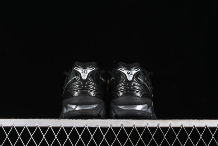 Asics Gel-Kayano 14 Running Shoes with Breathable Design and Professional Cushioning - 1201A019-006