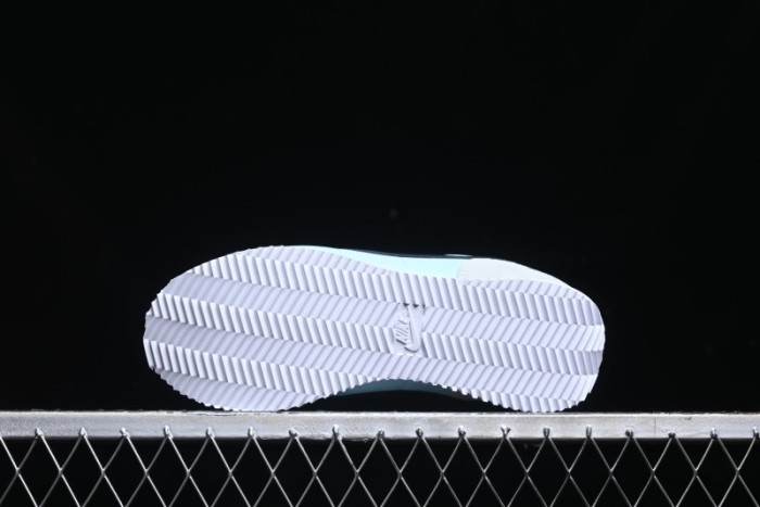 Nike Classic Cortez Leather Retro Running Shoes - DZ2795-401