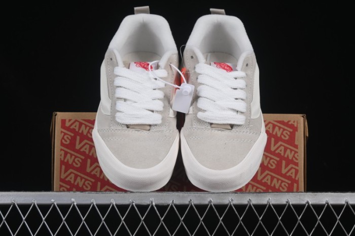 Vans Knu Skool Low-Top Retro Chunky Sneakers - VN000D750CK