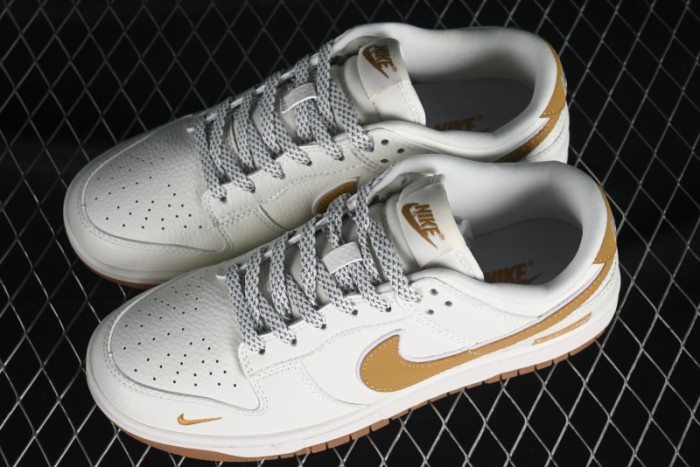 Supreme x Nike SB Dunk Low Anniversary Edition - XH0923-339 1