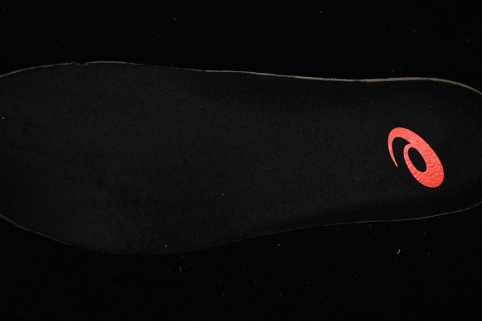 Asics Gel-Nimbus 27 Retro Breathable Casual Shoes with Cushioning for Men - 1012B816-020