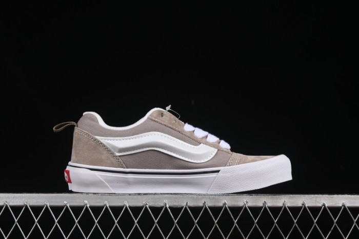 Vans Knu Skool Low-Top Retro Chunky Sneakers - VN000D6ZH2B