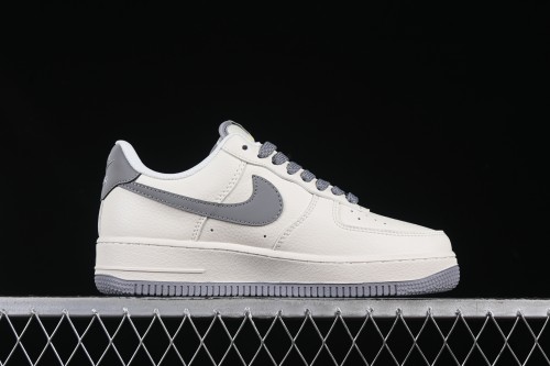 Nike Air Force 1 '07 Low Supreme Collaboration Casual Sneakers with Red Swoosh - HH7518-039