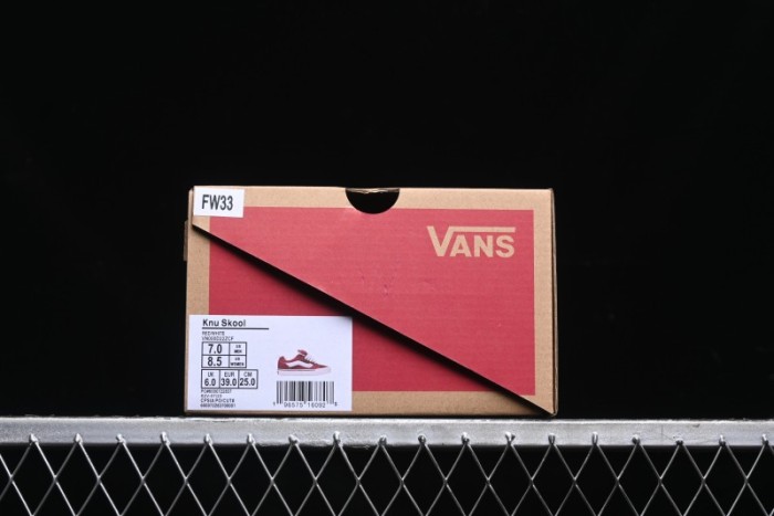 Vans Knu Skool Low-Top Retro Casual Vulcanized Sneakers - VN000D22ZCF