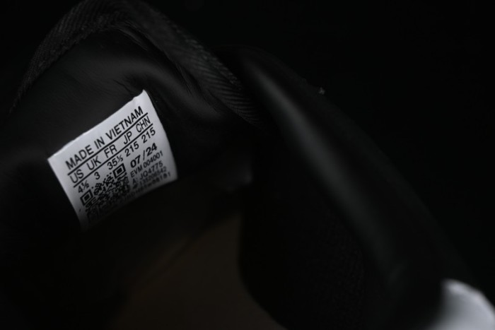 Adidas Originals Taekwondo JQ4775 Low-Top Training Shoes for Comfortable Non-Slip Durable Workouts