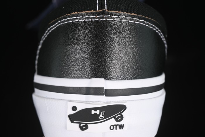 Vans Old Skool 36 Vibram Low-Top Retro Skate Shoes - VN000D2GBA2