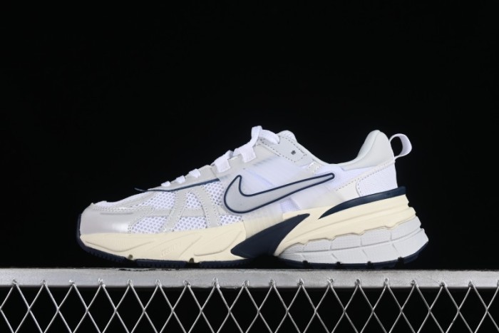 Nike Runtekk V2K Retro Low-Top Running Shoes with Cushlon Midsole - FD0736-102