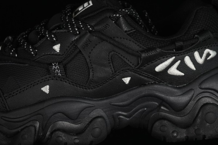 Fila Heritage Fluid Cat Paw 5.0 Retro Dad Shoes with Lace-Up Design - F12M412105FBK