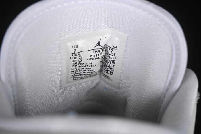 Nike Air Jordan 1 Low  Dongdan  Casual Sneakers with Woven Grey Design - IH3369-077