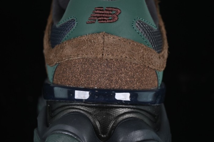 New Balance 9060 Retro Casual Running Shoes with ABZORB Cushioning Technology - U9060OUT