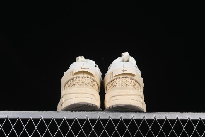 Nike Zoom Vomero 5 Retro Marathon Casual Running Shoes with Thick Sole and Height Increasing Design - FV2295-101