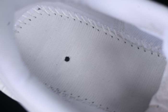 Nike Zoom Fly 6 Lightweight Responsive Running Shoes with React Foam and Carbon Fiber Plate - FN8454-100