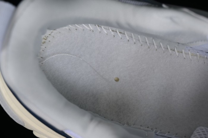 Nike Runtekk V2K Retro Low-Top Running Shoes with Cushlon Midsole - FD0736-102