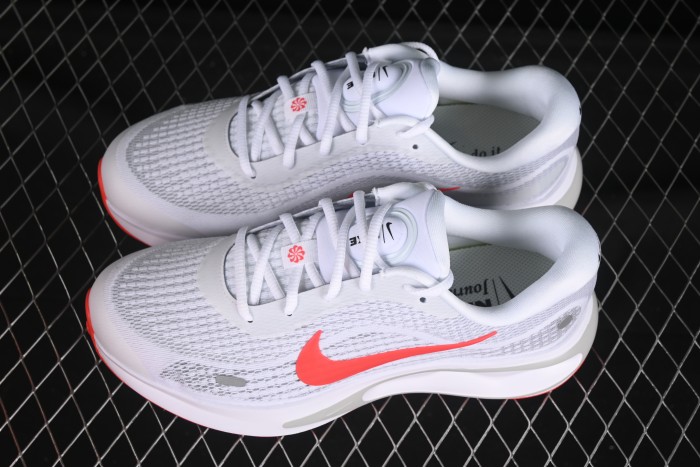 Nike Journey Run Low-Top Casual Running Shoes with Cushioning Anti-Slip and Wear-Resistant Design - FN0228-106