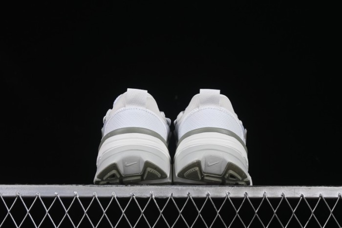 Nike Runtekk Run Retro Low-Top Running Shoes with Cushlon Foam Midsole and Anti-Slip Design - FD0736-006