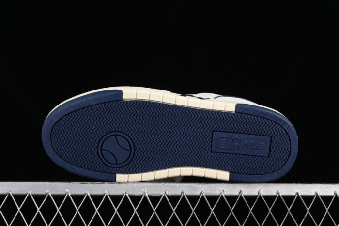 MLB Chunky Liner Basic New York Yankees Thick Sole Casual Sneakers with 6cm Height Increase - 3ASXCBO3N07NYD