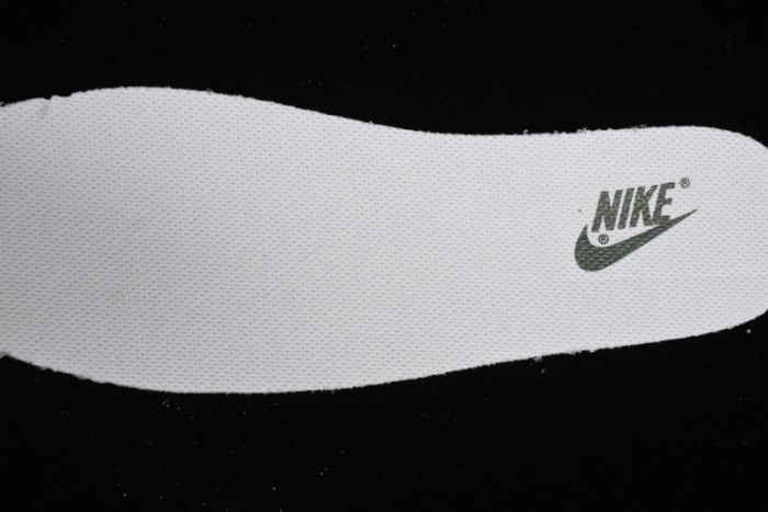 Nike SB Dunk Low Collaboration Triple Swoosh Military Green Colorway Low-Top Casual Skateboarding Shoes - NK5639-323 1