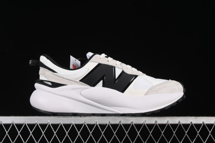 New Balance 3447 Series Retro Casual Running Shoes with Textile and Leather Upper - U3447LC