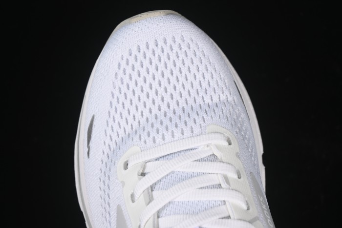 Brooks Adrenaline GTS 23 Running Shoes with Enhanced Support and Breathable Mesh - 1203811B104