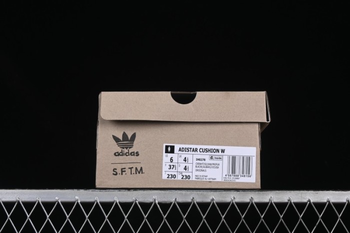 Adidas Originals Adistar Cushion Retro Lifestyle Sneakers with Slip-Resistant Comfort - IH0278