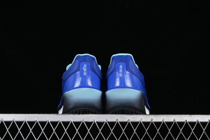 Nike Zoom Fly 6 Running Shoes with Flyknit Material and Carbon Fiber Plate - FN8454-400