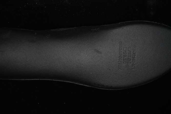 Nike Air Max Dn Running Shoes with Dynamic Air Cushion Technology - HQ4681-010