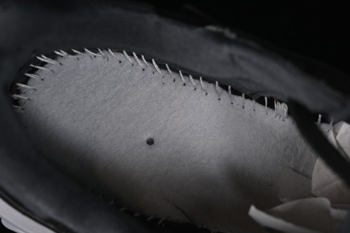 Nike V2K Runtekk 3XL Retro Low-Top Running Shoes with Shock Absorption and Anti-Slip Design - FD0736-005