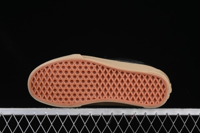 Vans Knu Skool Low-Top Retro Chunky Sneakers - VN000CRPGRN